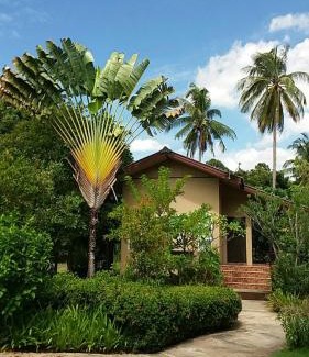 Sisaket Bed & Breakfast | Bansuanrachawadee B&b