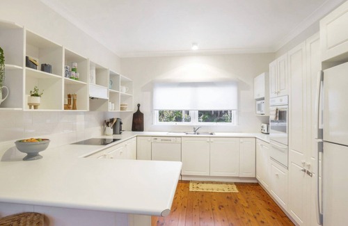 Pretty Beach House | 'Banyalla - Coastal Beach House' by Accom Holidays