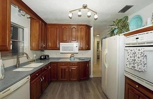 West Bradenton House | Banyan Bungalow pool/spa house 2 bedroom 2 bath private heated salt pool/spa