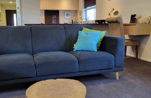 Pegasus House | Barefoot Beach House Pegasus Town Christchurch - Beach, Golf, Lake, Restaurants.