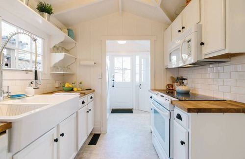 Golden Rectangle House | Barefoot Luxury in Carmel - Steps to Town & Beach