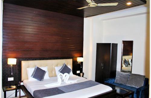 Bareilly Hotel | BAREILLY HOTEL KRISHNA RESIDENCY# Near Vaishno Devi Temple - A Premium Hotel In Bareilly
