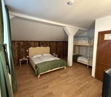 Arefu Hotel | Barlogul din Vidraru