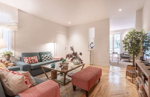 Milla de Oro Apartment | Barrio de Salamanca 4 pax (Castello II)