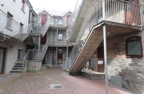 Carlow Apartment | Barrow mews views