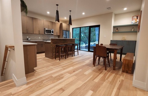 Barton Heights Apartment | Barton Springs Hideaway. On the Park at Barton Springs Pool, mins to Downtown