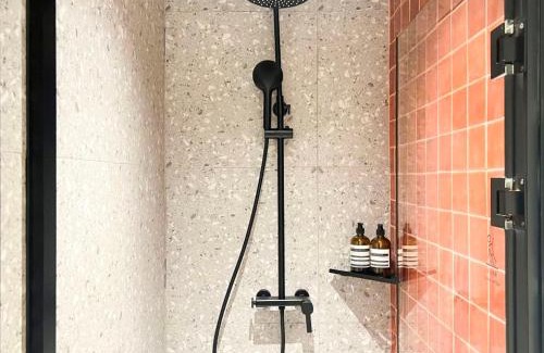 Xuhui Hotel | base-CAOHEJING Serviced Apartment