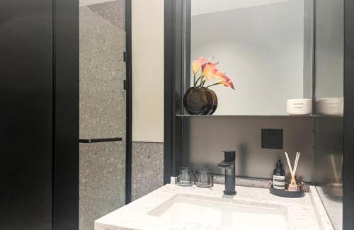 Xuhui Hotel | base-CAOHEJING Serviced Apartment