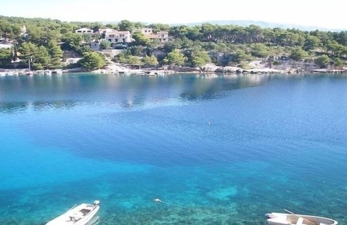 Cove Basina (Jelsa) Apartment | Basina Beach apartament