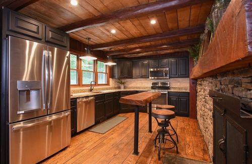 Champion Cabin | Bass Rock Cabin at Seven Springs
