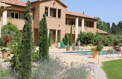 Maussane House | Bastide cypress for 4 people with swimming pool in the heart of the Alpilles-provence
