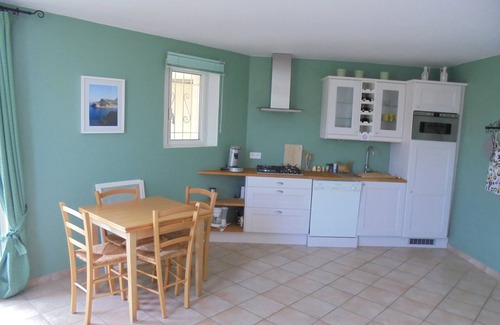 Mollans-sur-Ouveze Apartment | Bastidon for rent facing Mont Ventoux, shared swimming pool