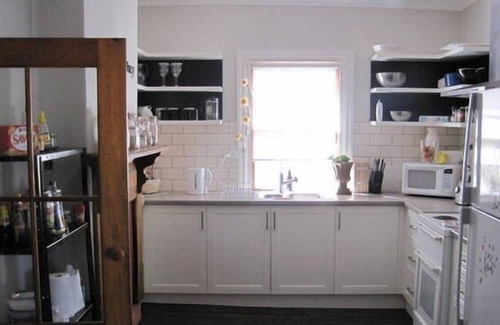 Hobart Central Business District House | Bathurst St cottage charm