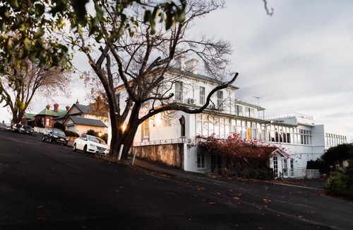 Battery Point Hotel | Battery Point Manor