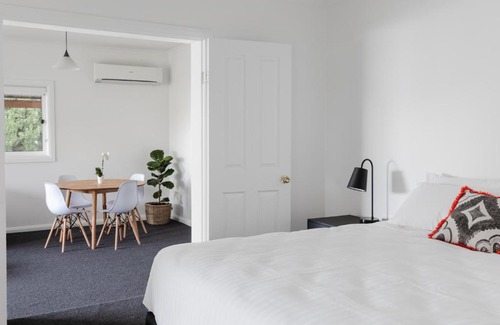 Battery Point Hotel | Battery Point Manor
