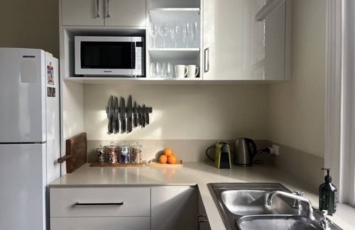 Battery Point House | Battery Point Village - Stunning Large Home