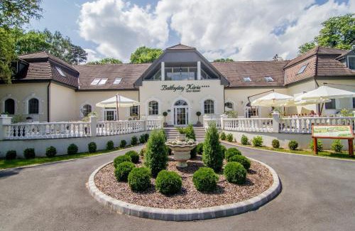 Zalacsany Hotel | Batthyány Kúria