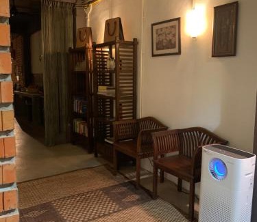 Kampung Lintang Bed & Breakfast | Batu Bata Guesthouse