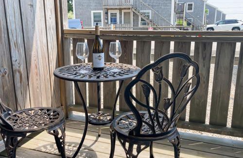 Provincetown Apartment | Bay Colony Breeze