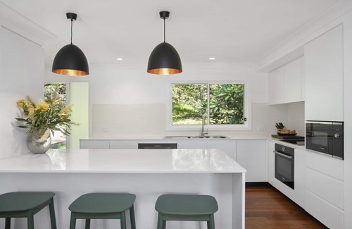 Pretty Beach Central Coast House | Bay Views, beautiful beaches and stunning bush walks in Bouddi National Park