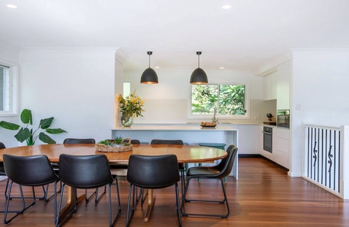 Pretty Beach Central Coast House | Bay Views, beautiful beaches and stunning bush walks in Bouddi National Park