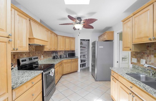 Marco Island House | Bayfront Paradise on Marco, Private Pool, Walk to Beach, Summer Discounts!