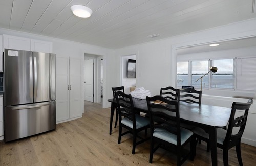 Fort Morgan Cottage | Bayfront Property - Sunsets, Fishing, Wildlife Viewing