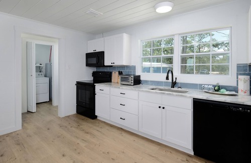 Fort Morgan Cottage | Bayfront Property - Sunsets, Fishing, Wildlife Viewing