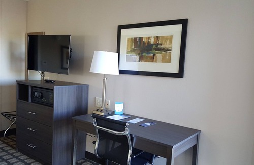 Clarksville Hotel | Baymont by Wyndham Clarksville