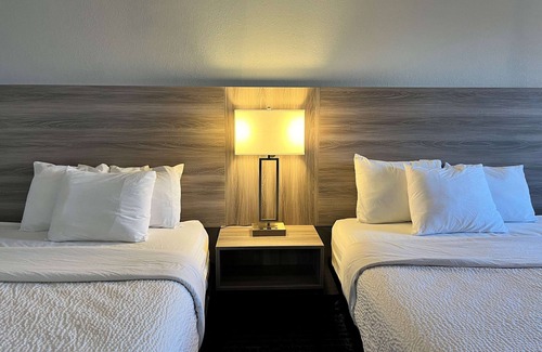 Southport Hotel | Baymont by Wyndham Indianapolis South