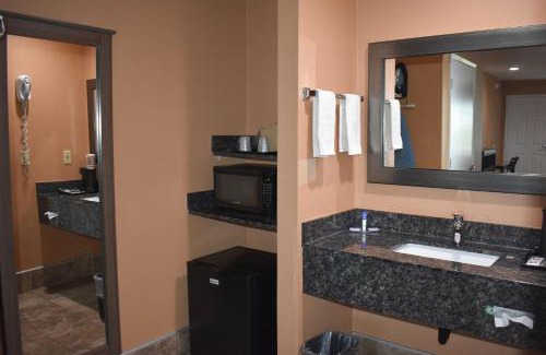 Manteca Hotel | Baymont by Wyndham Manteca