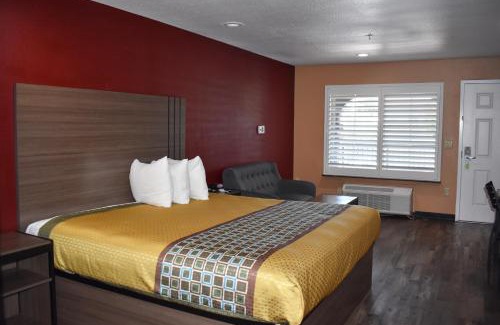 Manteca Hotel | Baymont by Wyndham Manteca