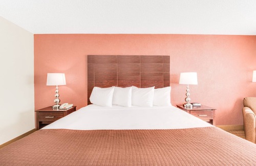 Midland Hotel | Baymont by Wyndham Midland Airport