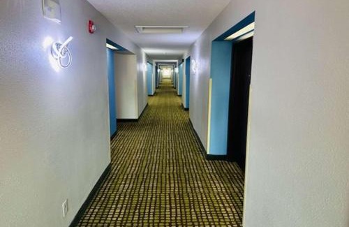 Piqua Hotel | Baymont by Wyndham Piqua