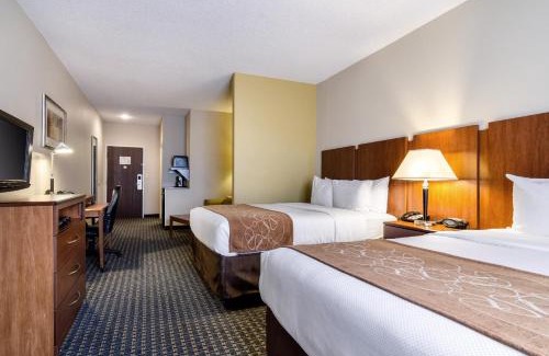Pratt Hotel | Baymont by Wyndham Pratt