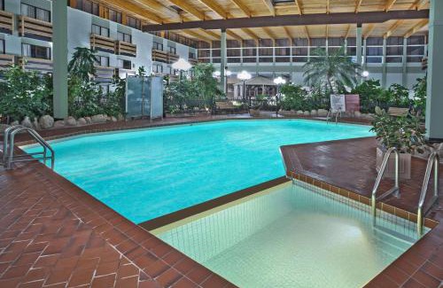 Red Deer Hotel | Baymont by Wyndham Red Deer