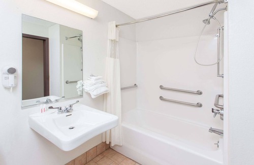 Smyrna Hotel | Baymont by Wyndham Smyrna