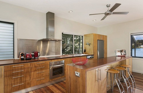 Killcare House | 'Bayside Beauty' by Accom Holidays