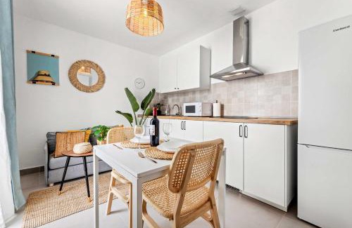 Los Cocoteros Apartment | Bayside Cocoteros Hideaway Ocean Nest