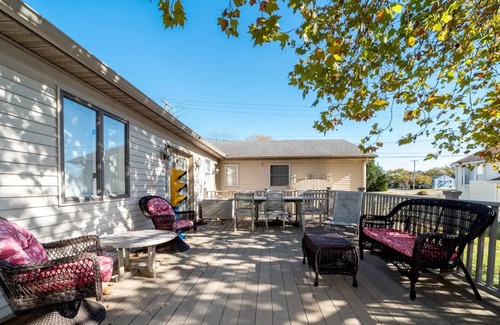 North Cape May House | Bayside Getaway 3 Blocks from Bay