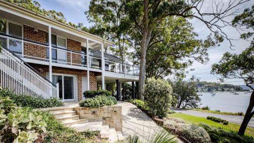 Killcare House | 'Bayview at Hardys Bay' by HolidayCo
