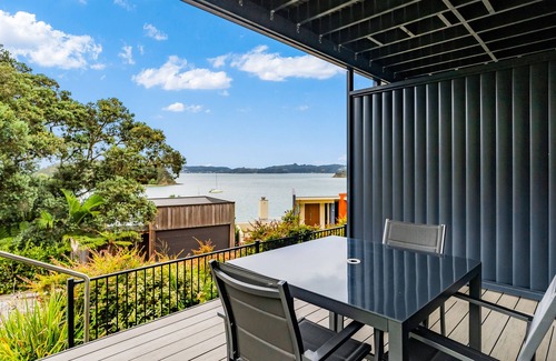Paihia House | Bayview Corner Suite (Unit 2) - Paihia Unit
