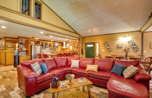 Lake Lafayette Cabin | 'Bayview' - Lakefront Family Cabin in Odessa!