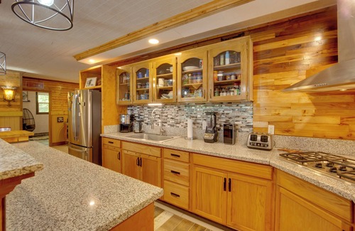 Lake Lafayette Cabin | 'Bayview' - Lakefront Family Cabin in Odessa!