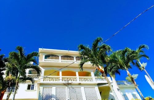 Reading House | Bayview Luxury Retreat