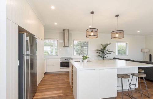 Inverloch House | Bayview Resort, Pool and Spa