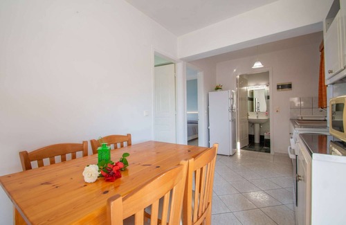 Amoudi Apartment | Baywatch 13 right on the water