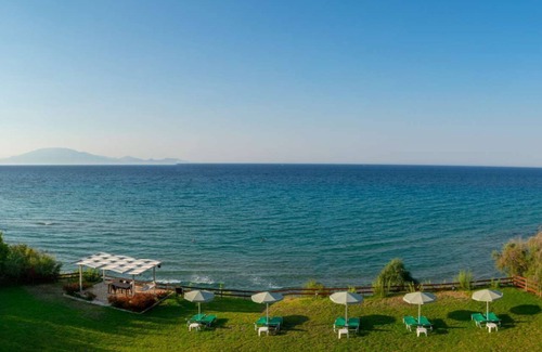 Amoudi Apartment | Baywatch 3 on the water