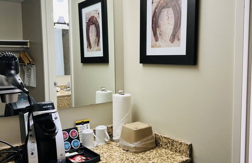 Lloydminster Hotel | BCMInns Lloydminster