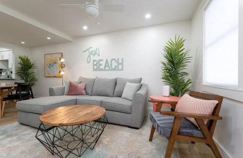 Jacksonville Beach Apartment | Be A Nomad Lovely 2br 1blk from the Ocean